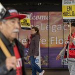 1392055-me-pasadena-hotel-strike-03-mjc.jpg