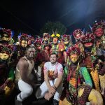 David-Kopenawa-posing-with-fans-and-revelers-from-Salgueiro-School.IMG_0397-1708027992.jpg