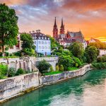 Old-town-with-red-stone-Munster-cathedral-on-the-Rhine-river-in-Basel_916x516.jpg