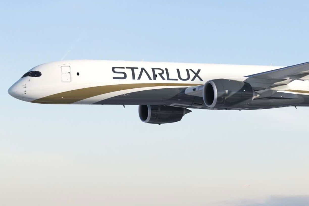 StarluxAirbusA350FA330neo.jpg