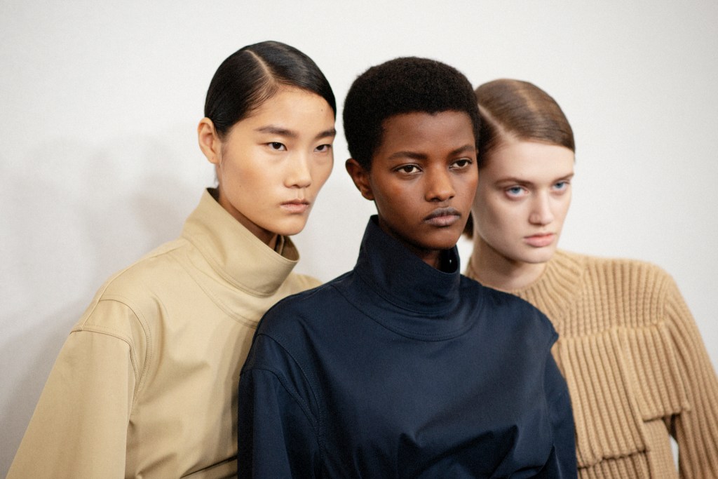 backstage-at-jw-anderson-fall-2024-ready-to-wear-22.jpg