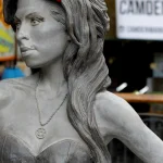 winehouse-statue.png