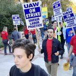 urlhttps3A2F2Fcalifornia-times-brightspot.s3.amazonaws.com2Fd22F172F63db997348d795163fd4ca0fb4ff2F1216225-me-uc-academic-workers-strike01-ch.JPG