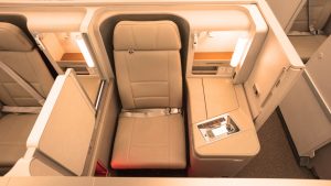 China-Eastern-A350-900-business-cabin-1-Credit-China-Easterns-Weibo-300x169.jpg