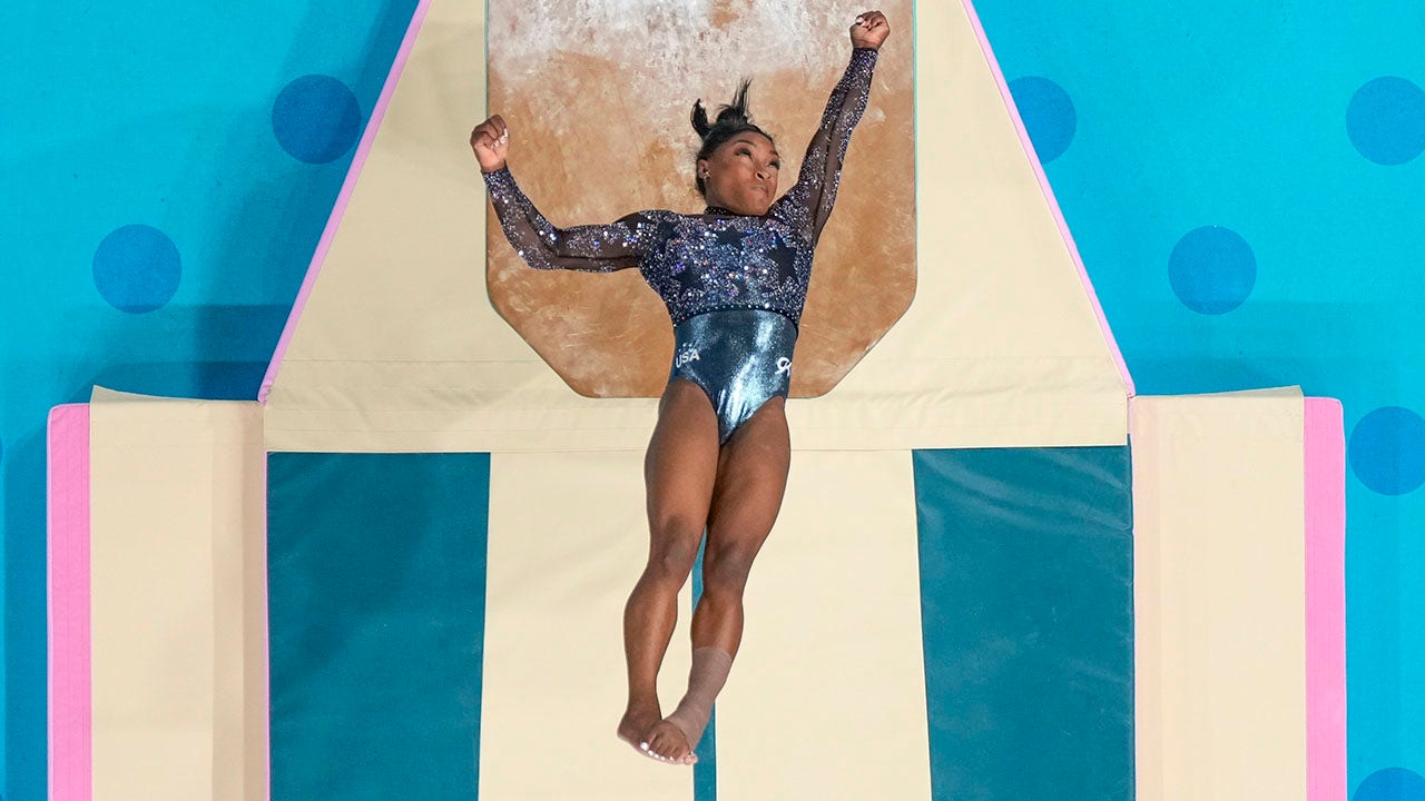 Simone-Biles10.jpg