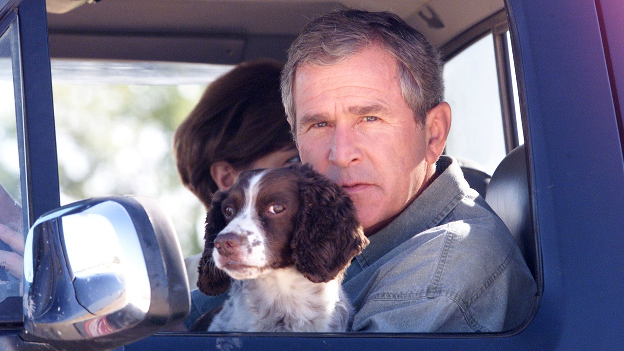 bush-family-dog.jpg