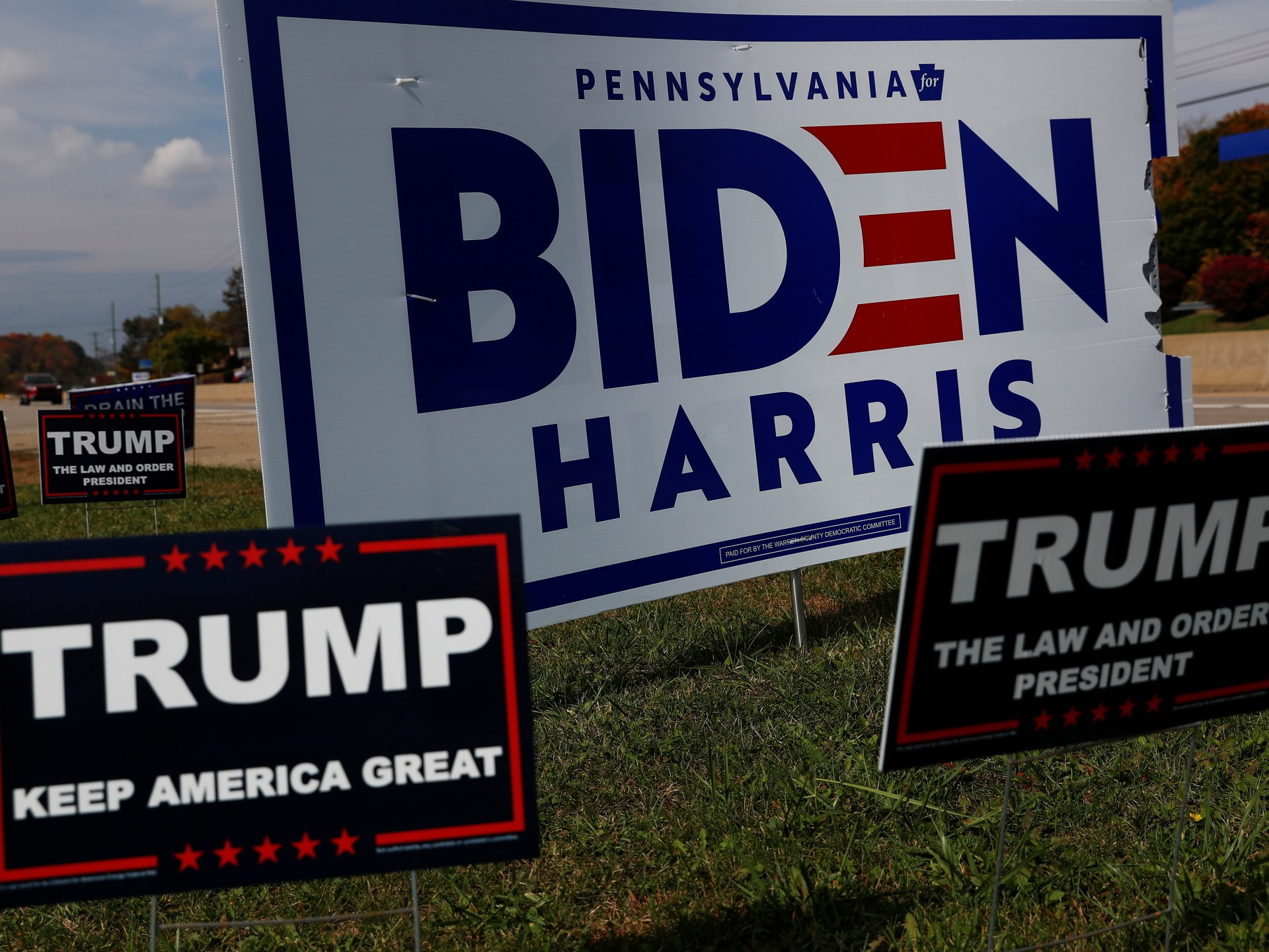 2020-10-21T194247Z_552112996_RC27NJ9RVV64_RTRMADP_3_USA-ELECTION-PENNSYLVANIA.jpg