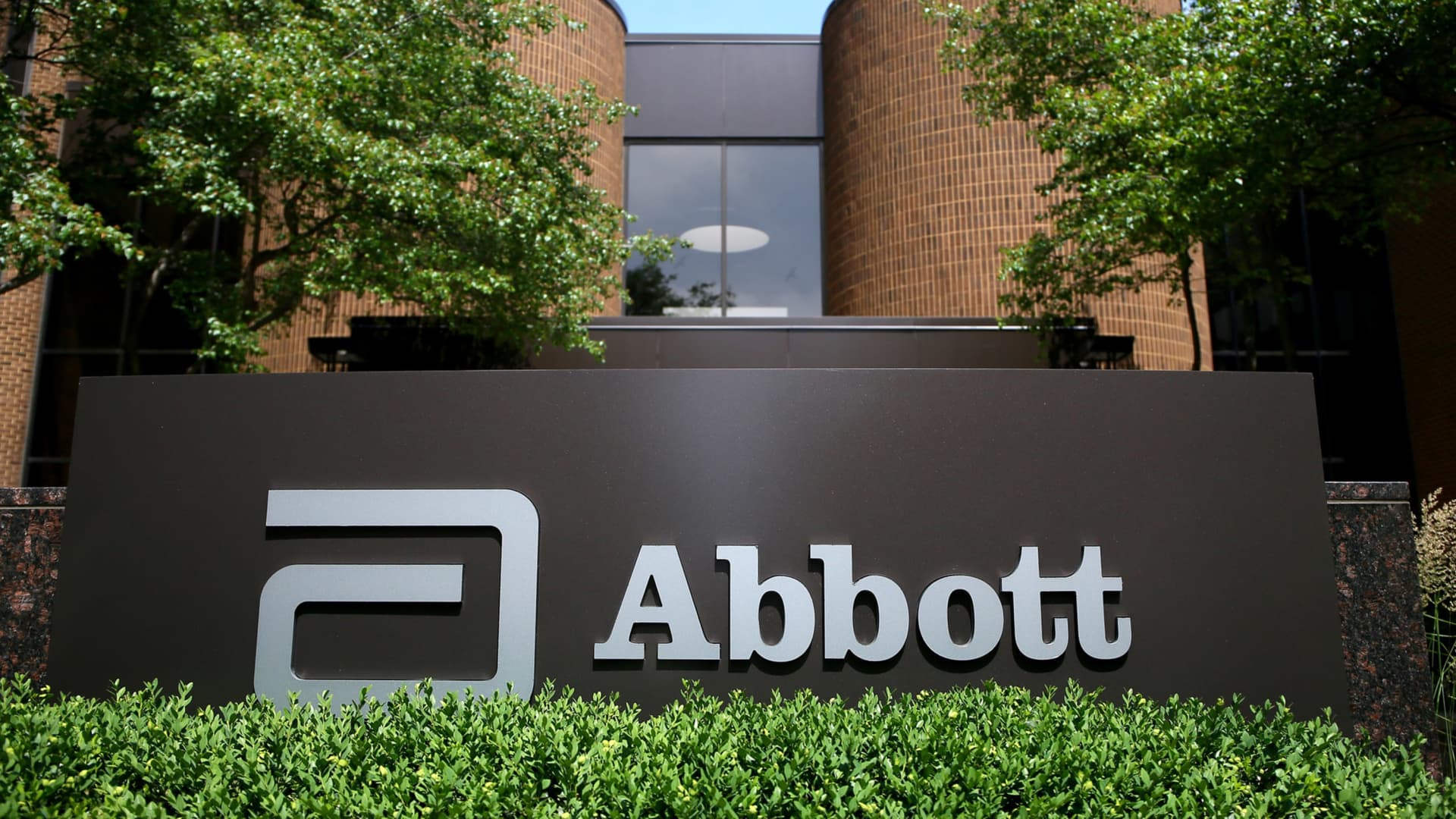 108012396-1722007367979-gettyimages-1242016951-BIZ-ABBOTT-LABS-EARNS-TB.jpeg