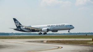 Air-New-Zealand-787-9-Dreamliner-ZK-NZL-916x516-1-300x169.jpg