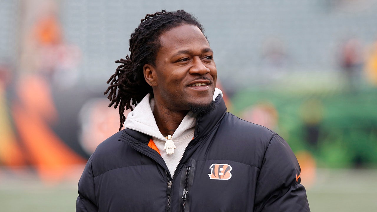 adam-jones2.jpg