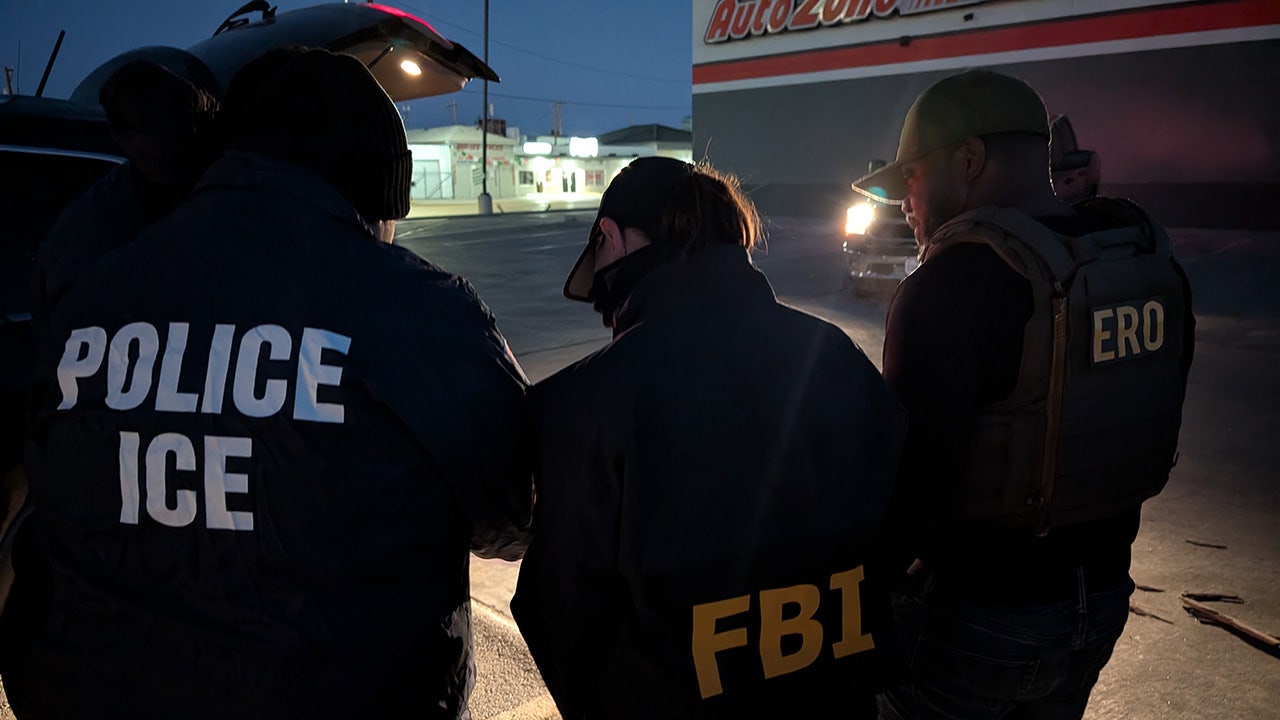 fbi-immigration-enforcement_03.jpg