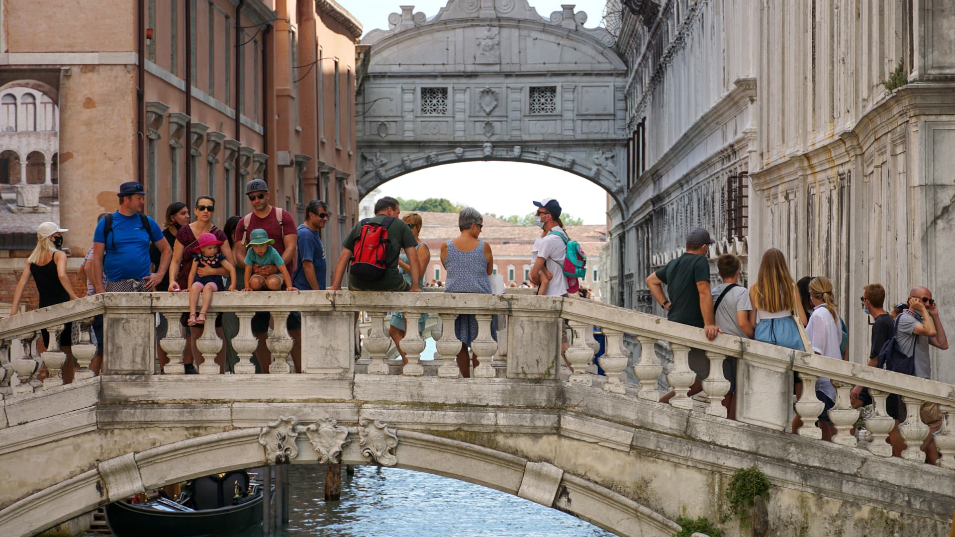 106944523-1632164718635-gettyimages-1234990760-ITALY_VENICE.jpeg
