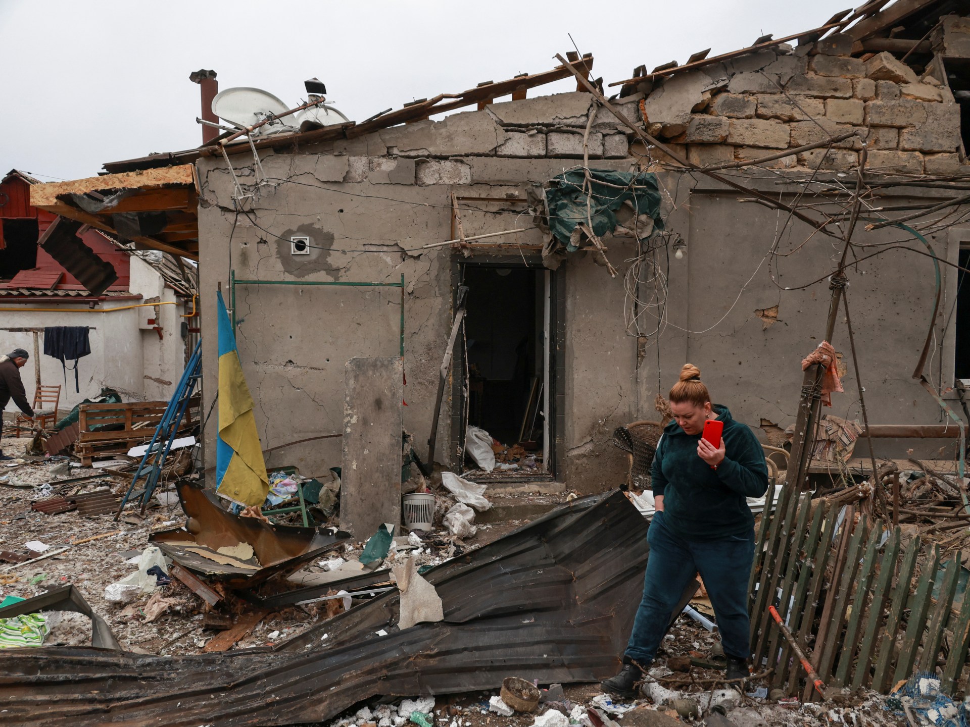 2025-04-16T065845Z_939092278_RC2UYDAVHIXS_RTRMADP_3_UKRAINE-CRISIS-ATTACK-ODESA-1744835713.jpg