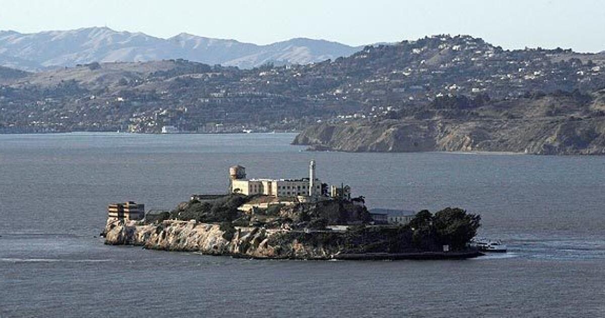 urlhttps3A2F2Fcalifornia-times-brightspot.s3.amazonaws.com2F4c2F1c2F11f2fe4b4b91a59fa9faed1c.jpeg