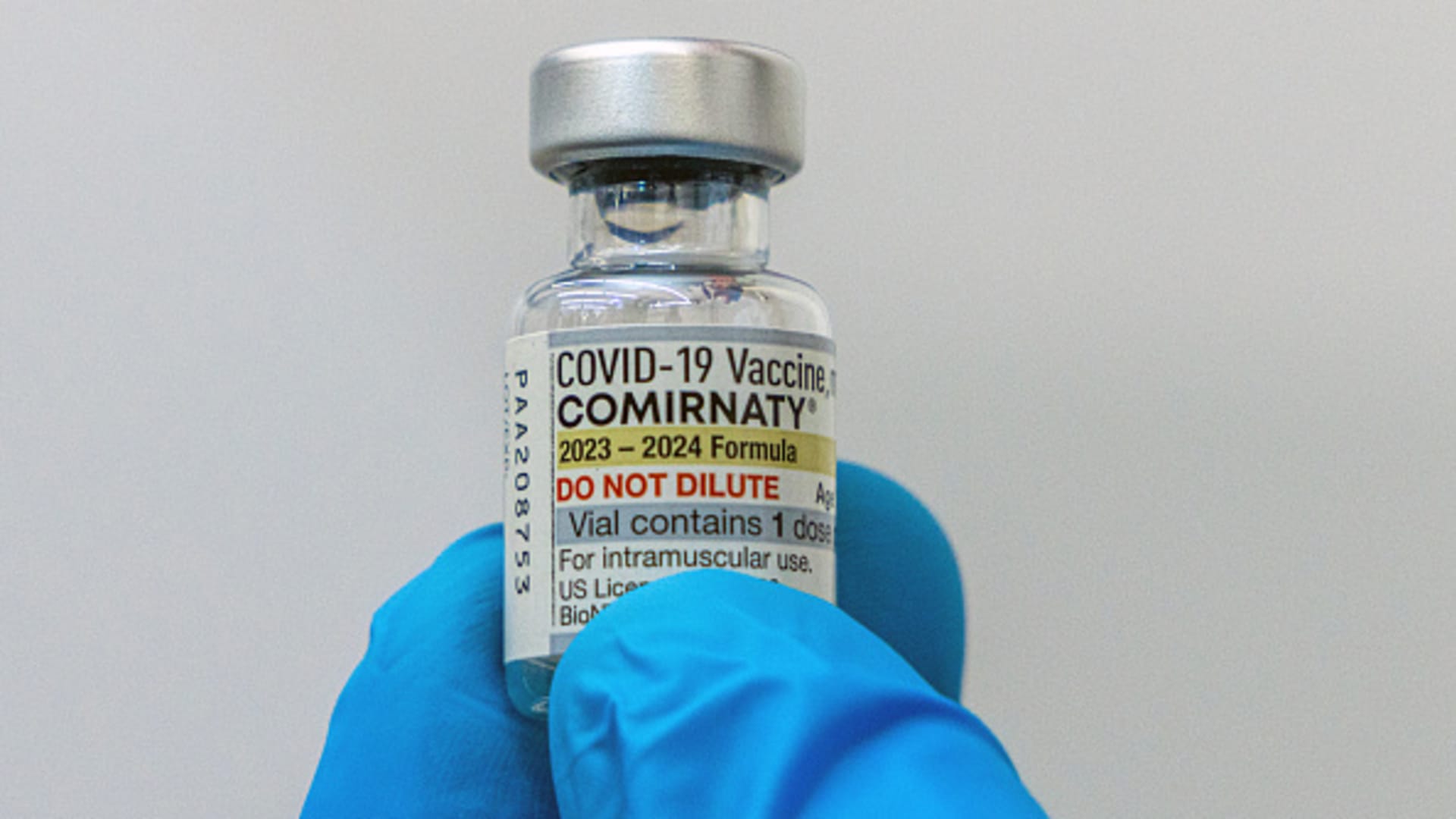 107303643-1695217220166-gettyimages-1666316382-1348234-me-0914-new-covid-vaccine-004-ik.jpeg