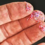 108140294-1746218870734-gettyimages-2206645051-plasticsmicronanoplasticscolourfulplasticpiecesonfing.jpeg