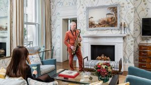 RFH_Musical_Suites_-_Browns_Hotel_Dover_Suite_1-300x169.jpg