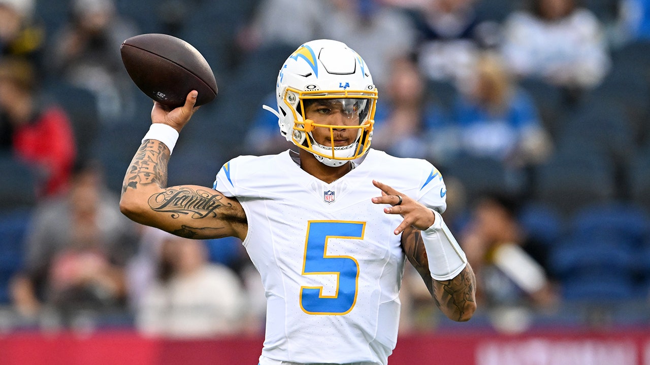 trey-lance-chargers-1.jpg