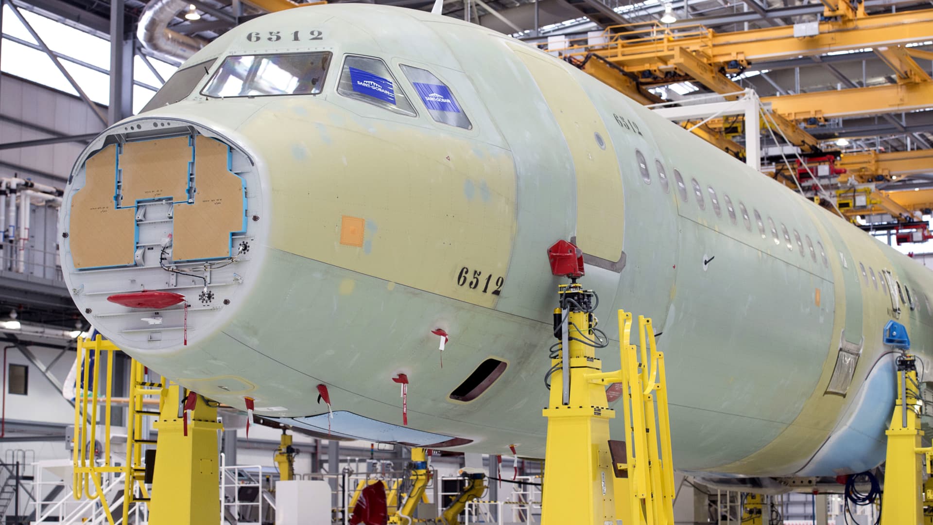 107108008-1661268780278-2015-09-14T120000Z_377904450_GF10000205020_RTRMADP_3_AIRBUS-GROUP-FACTORY-A3.jpeg