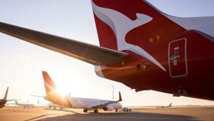 Qantas-737-tarmac-300x170.jpg