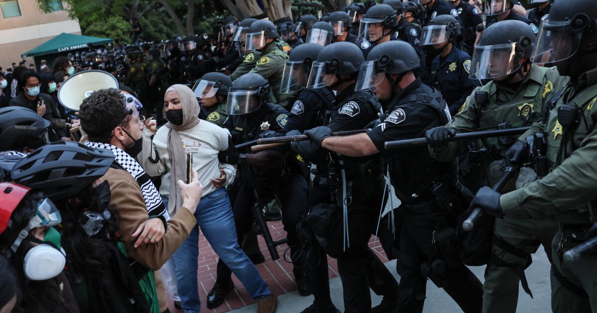 urlhttps3A2F2Fcalifornia-times-brightspot.s3.amazonaws.com2F492Fe92F8d95a71740498ae3884ab353.jpeg