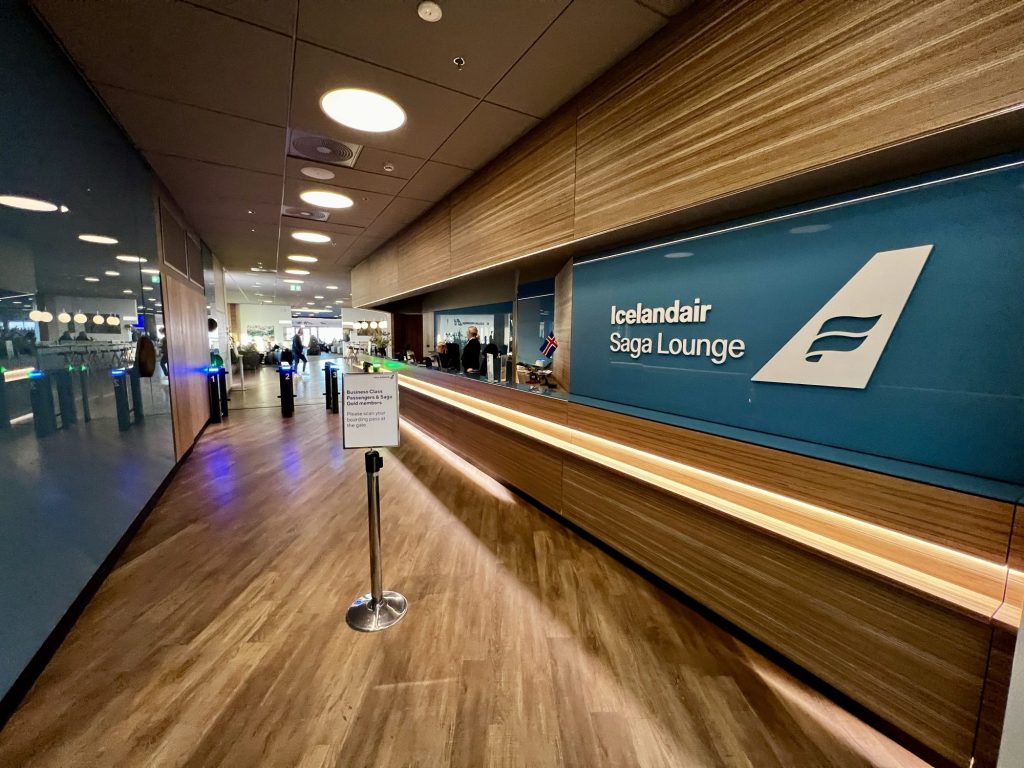ICELANDAIR-LOUNGE-20-1024x768.jpeg