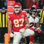 travis-kelce-121025.jpg