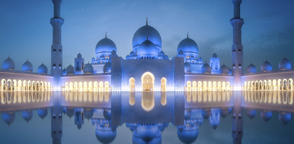 Sheikh-Zayed-Grand-Mosque-boule1301-AdobeStock_215776077-1024x504.jpg