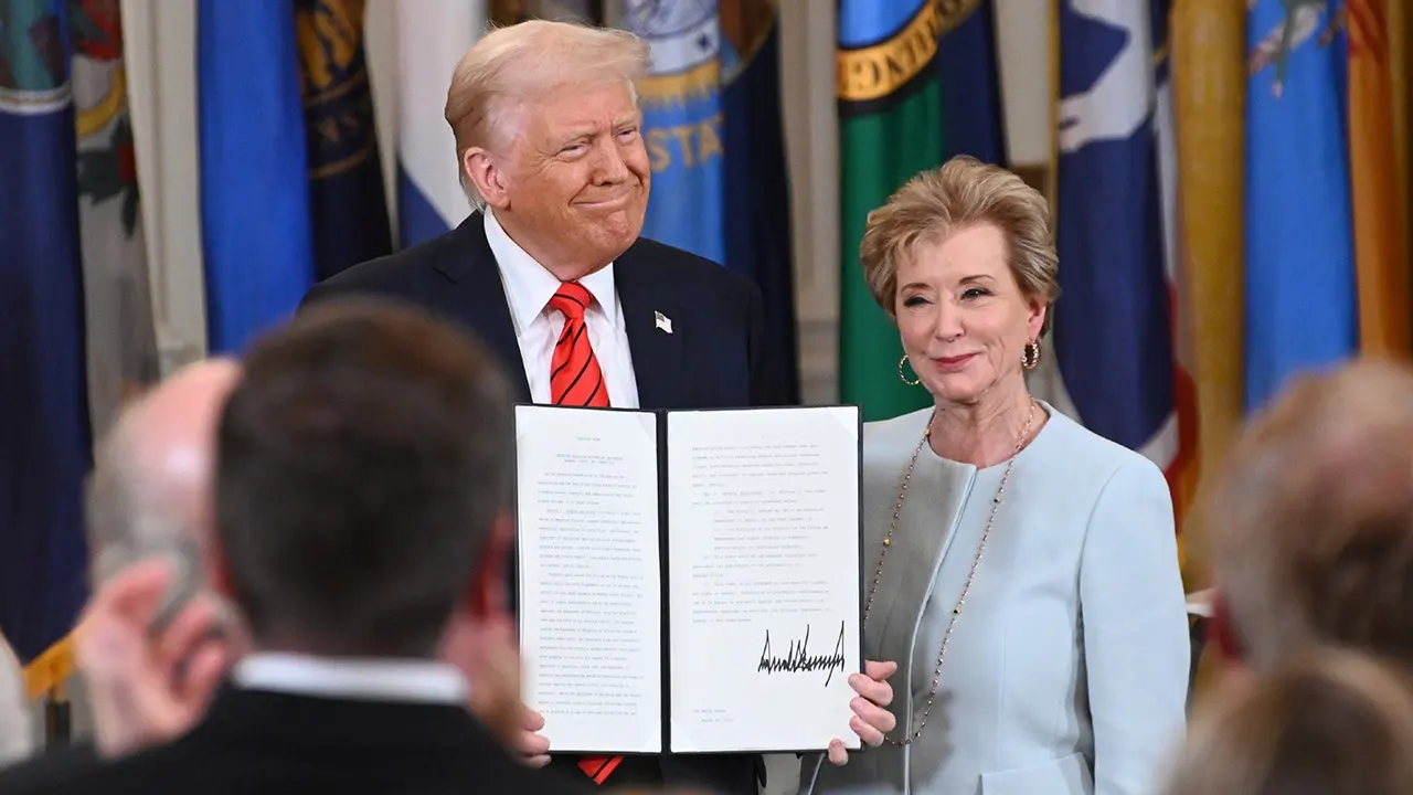 president-trump-linda-mcmahon-2025.jpeg