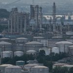 Biz-China-Oil-01-chvz-facebookJumbo.jpg