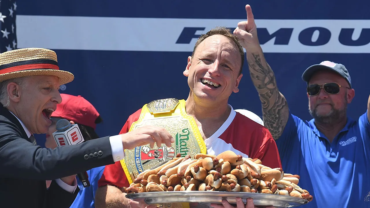 joey-chestnut-7426.jpg