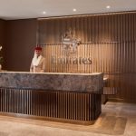 tobymitchell2026_emirates_munichlounge_reception-desk-horizontal_0081-f-rgb-copy-1024x683.jpg