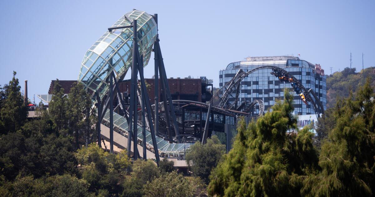 urlhttps3A2F2Fcalifornia-times-brightspot.s3.amazonaws.com2Faa2F1e2F8ba68b60411d9d4e4234574e.jpeg