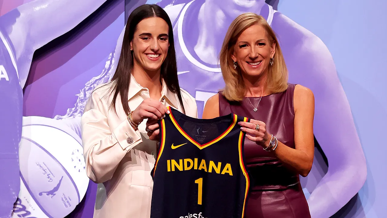 wnba-cathy-engelbert-caitlin-clark-001.jpg