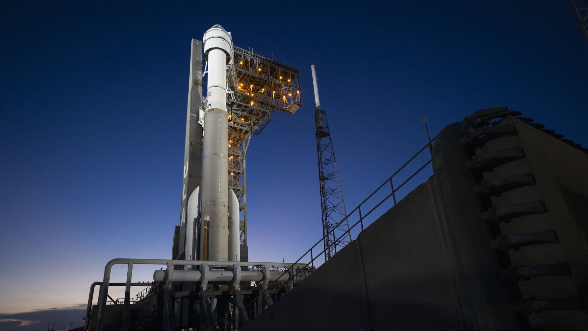 107410942-1715008319783-gettyimages-2150967661-NASAs_Boeing_Crew_Flight_Test_Preflight.jpeg