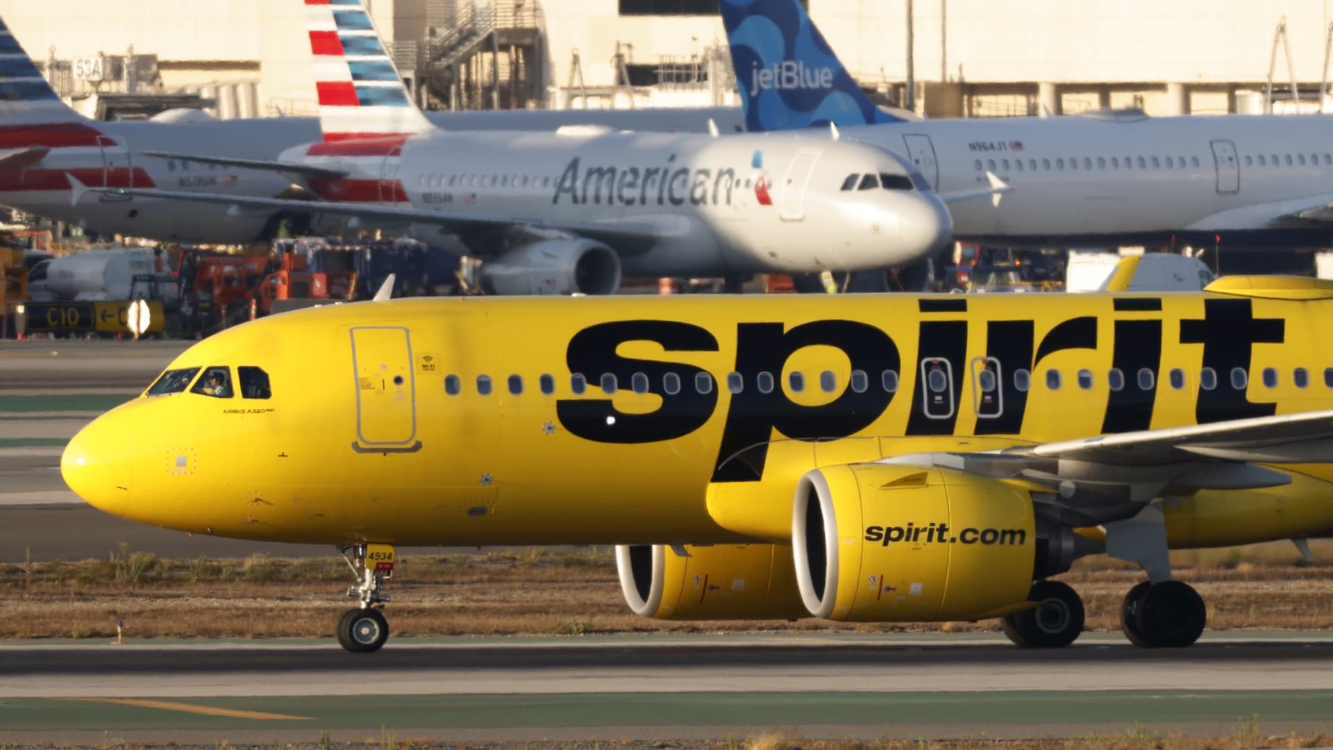 108063980-1731706719266-gettyimages-2171702447-lax_airplanes_040.jpeg