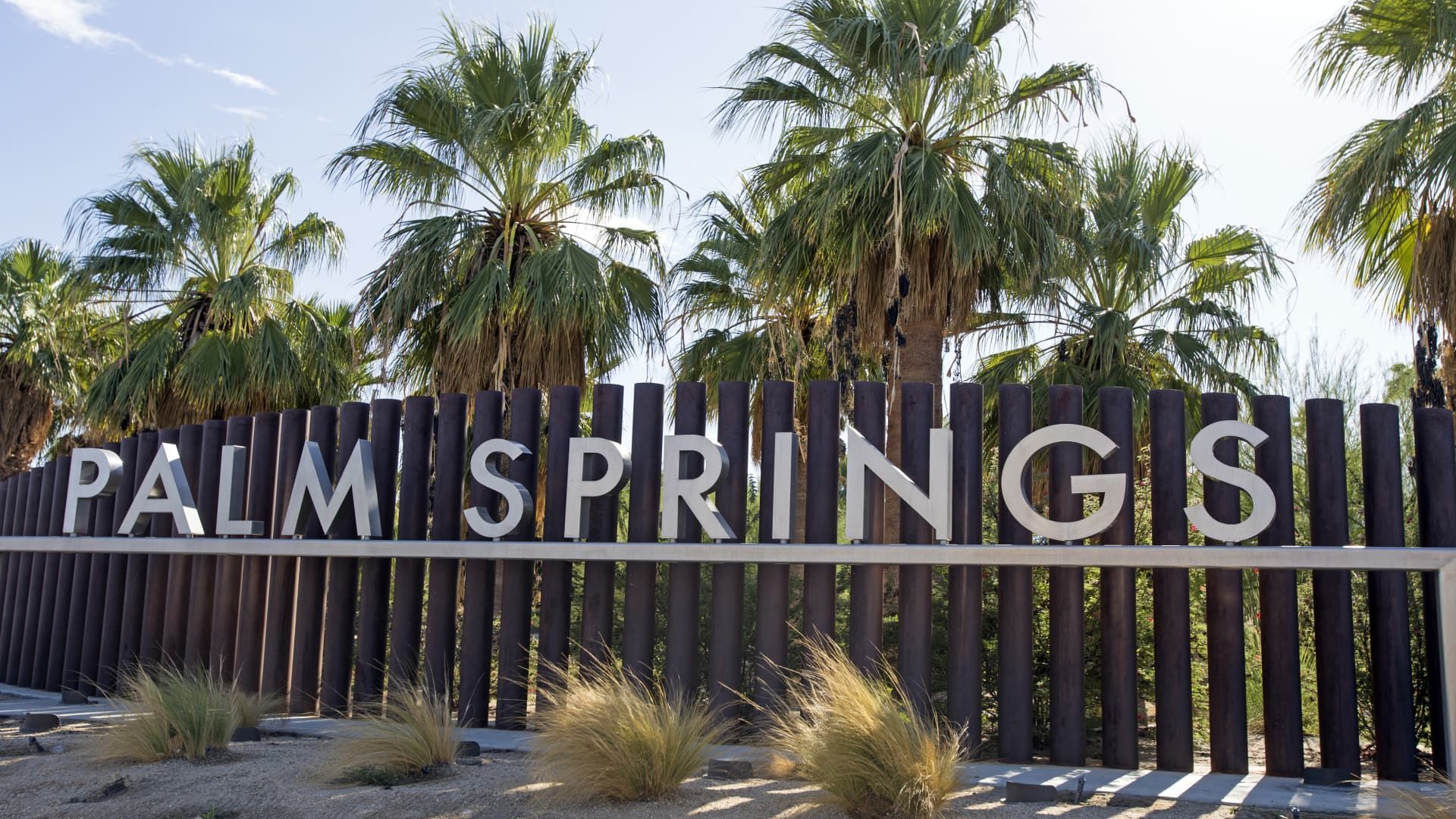 108147093-1747514432629-palmsprings.jpg