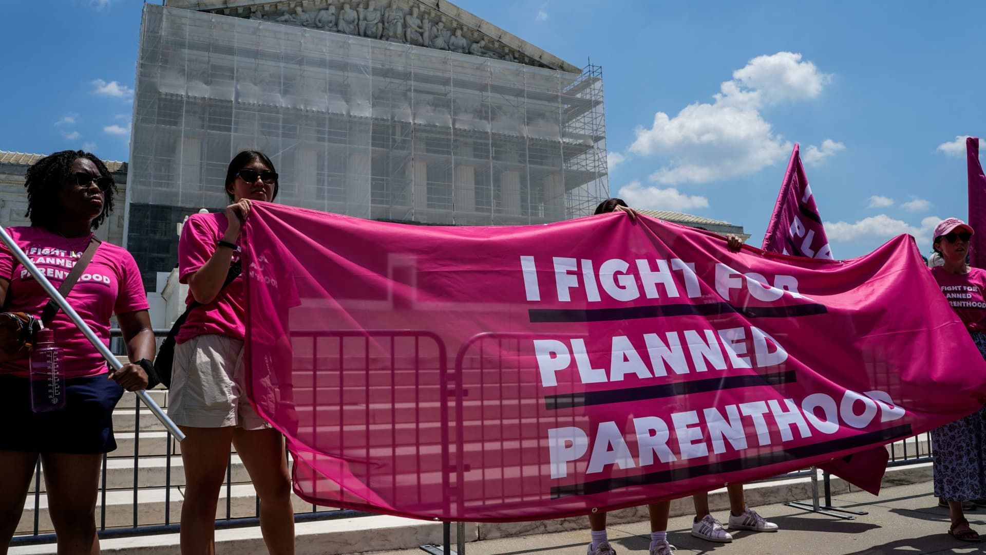 108164710-17509610132025-06-26t180250z_988594623_rc2iafae9wck_rtrmadp_0_usa-court.jpeg