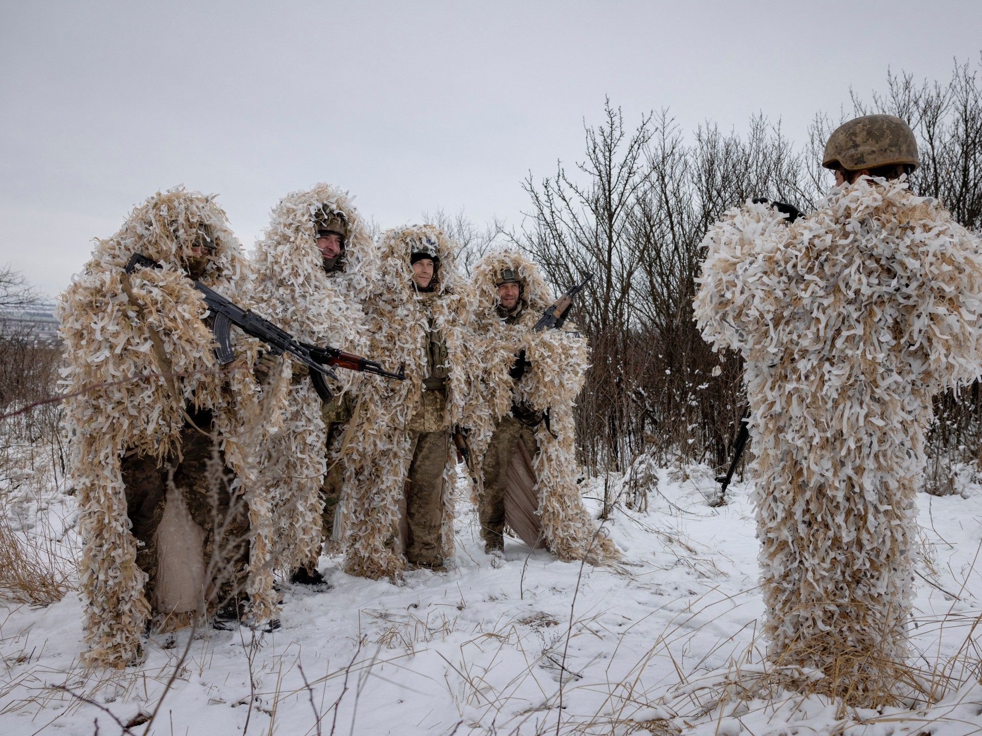 2023-12-25T155649Z_1068800791_RC2845ADFWUL_RTRMADP_3_CHRISTMAS-SEASON-UKRAINE-FRONTLINE-1710760923.jpg