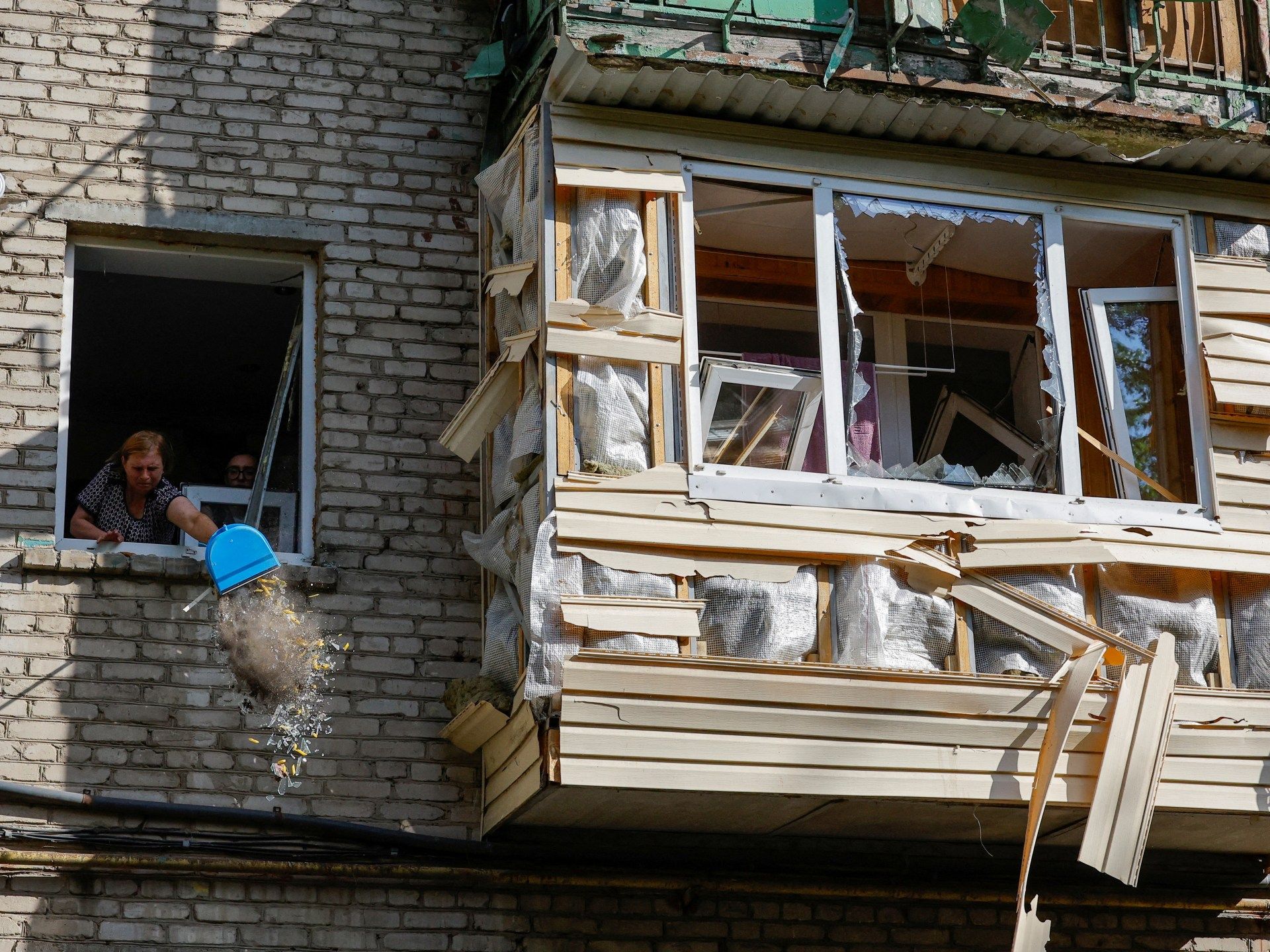 2024-06-07T175439Z_665630595_RC2C68A3492G_RTRMADP_3_UKRAINE-CRISIS-LUHANSK-SHELLING-1717920114.jpg