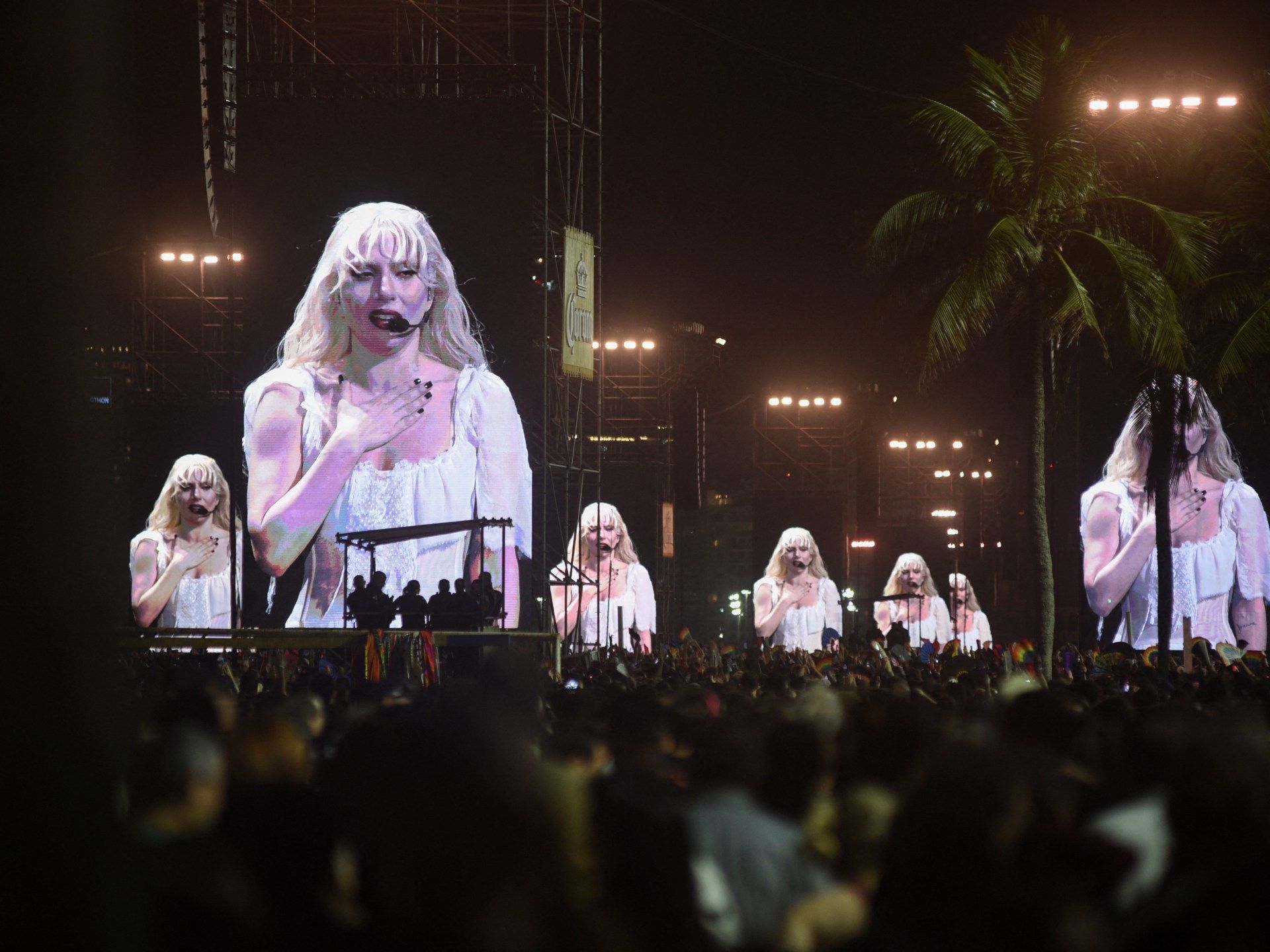 2025-05-04T025512Z_1010683125_RC2NAEA158KR_RTRMADP_3_MUSIC-LADY-GAGA-BRAZIL-1746386699.jpg