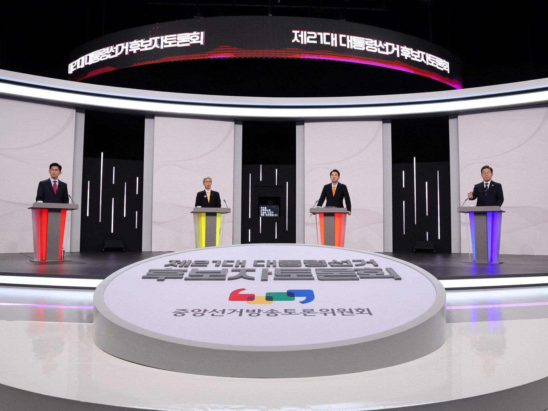 2025-05-18T112825Z_153728477_RC2AKEASAAJ7_RTRMADP_3_SOUTHKOREA-ELECTION-1747577433.jpg