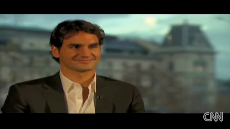 220915214710-roger-federer-intento-hablar-espanol-entrevista-pedro-pinto-tenis-deportes-cnn-00002315.png