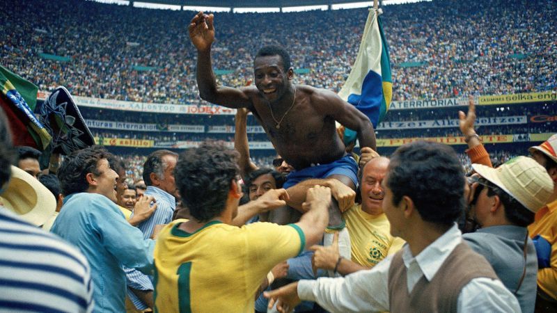 221203125639-05-pele-legend-file.jpg