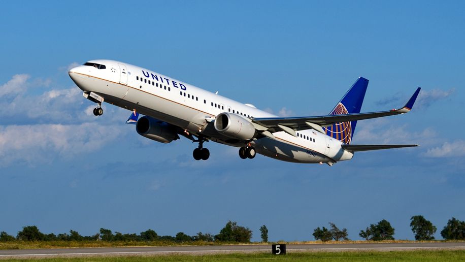 737-900-ER-United.jpg