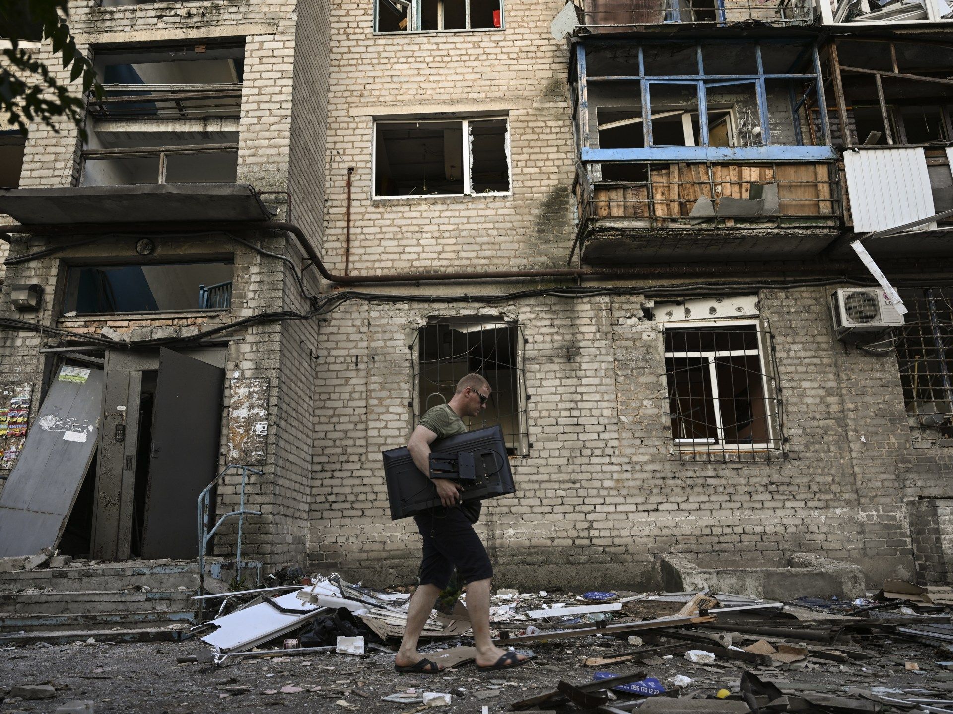AA-20230808-31878070-31878048-AT_LEAST_7_KILLED_IN_RUSSIAN_MISSILE_STRIKE_ON_UKRAINES_POKROVSK_CITY-1691660734.jpg