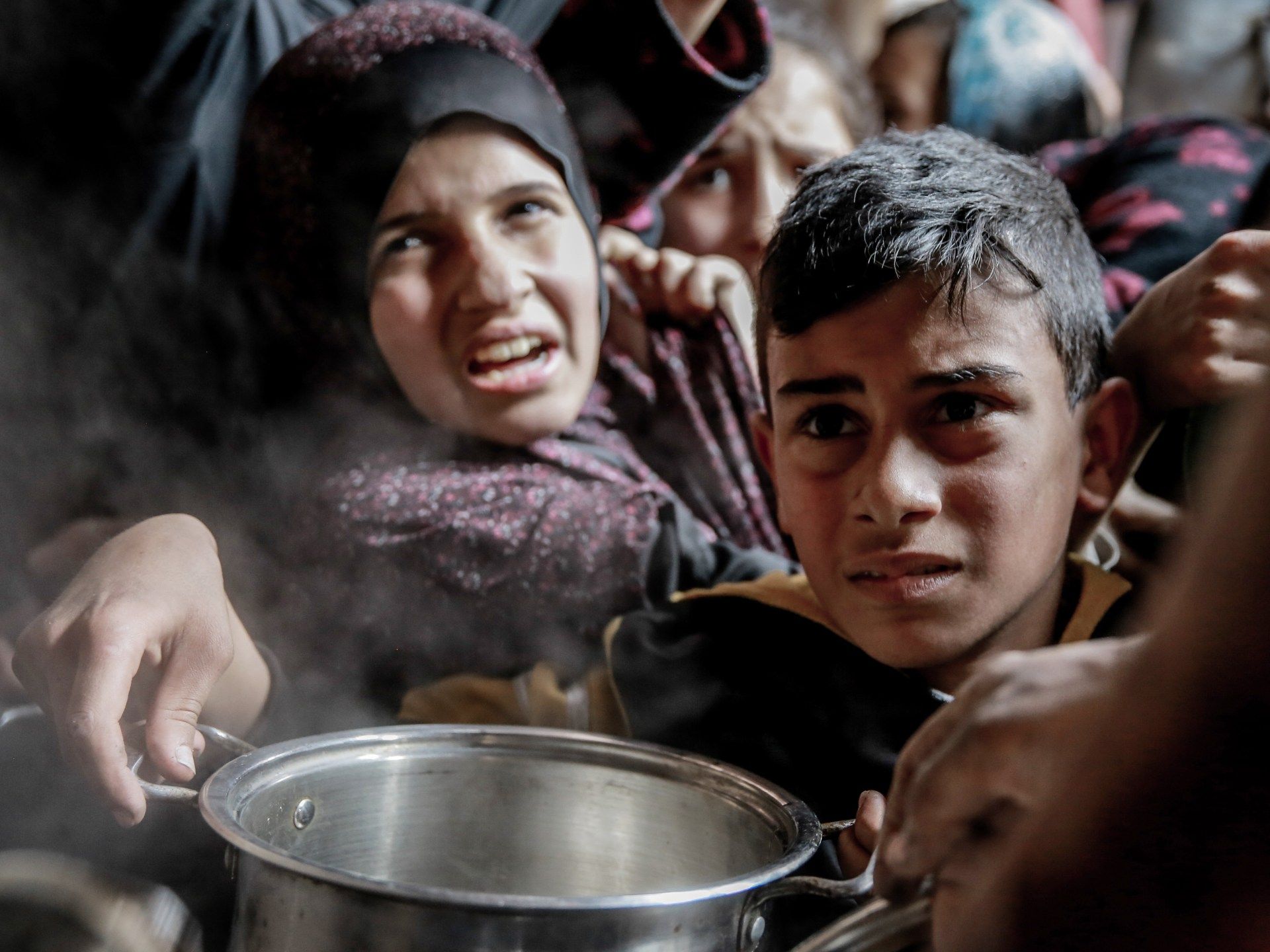 AA-20240226-33819956-33819954-PALESTINIANS_WAIT_LONG_QUEUES_FOR_FOOD_IN_RAFAH-1709016554.jpg