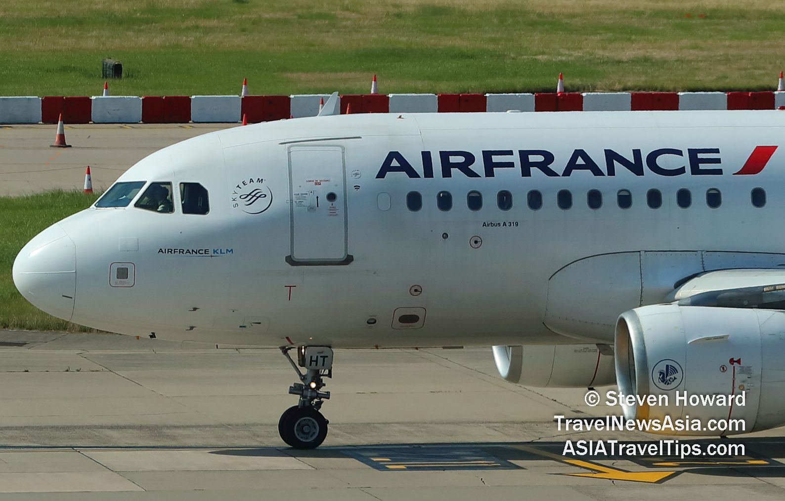 AirFranceA319rFGRHT_7724R.jpg