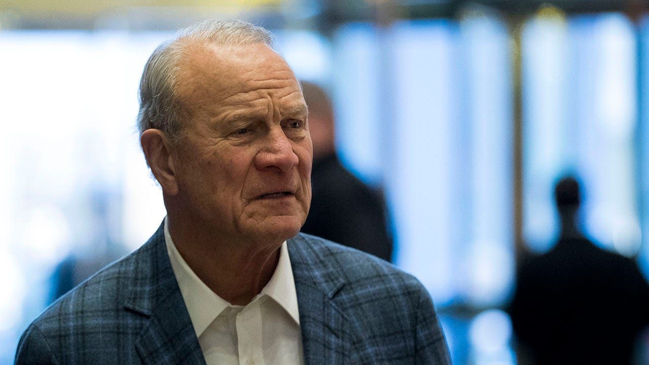 Barry-Switzer2.jpg