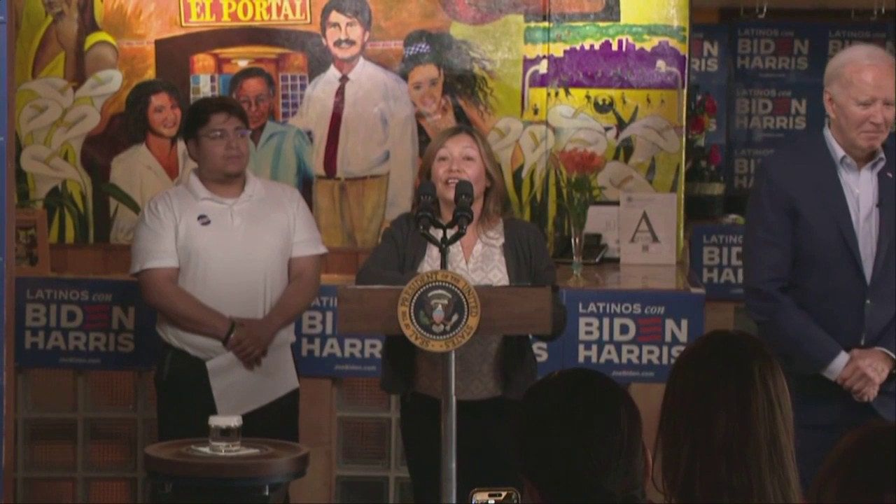 Biden-awkwardly-leaves-stage-at-Phoenix-event-after-he-sees-a-baby-in-the-crowd.jpg